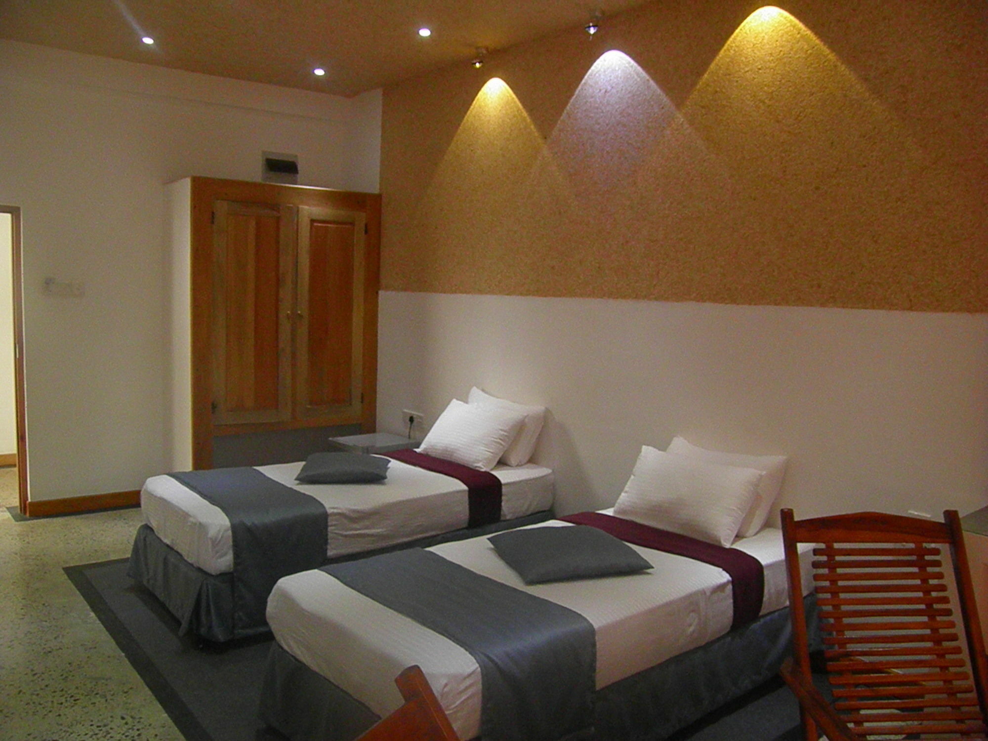 The Tenth Hotel Ella Extérieur photo